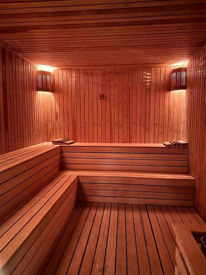Royal Kate Spa Included, 32Nd Floor 斯科普里 外观 照片