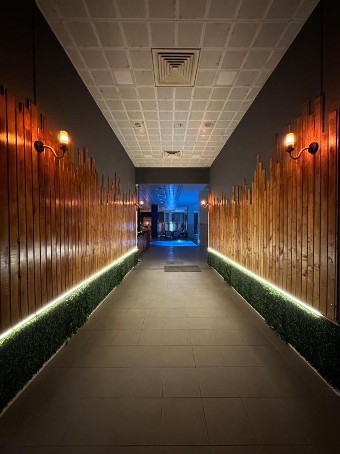 Royal Kate Spa Included, 32Nd Floor 斯科普里 外观 照片